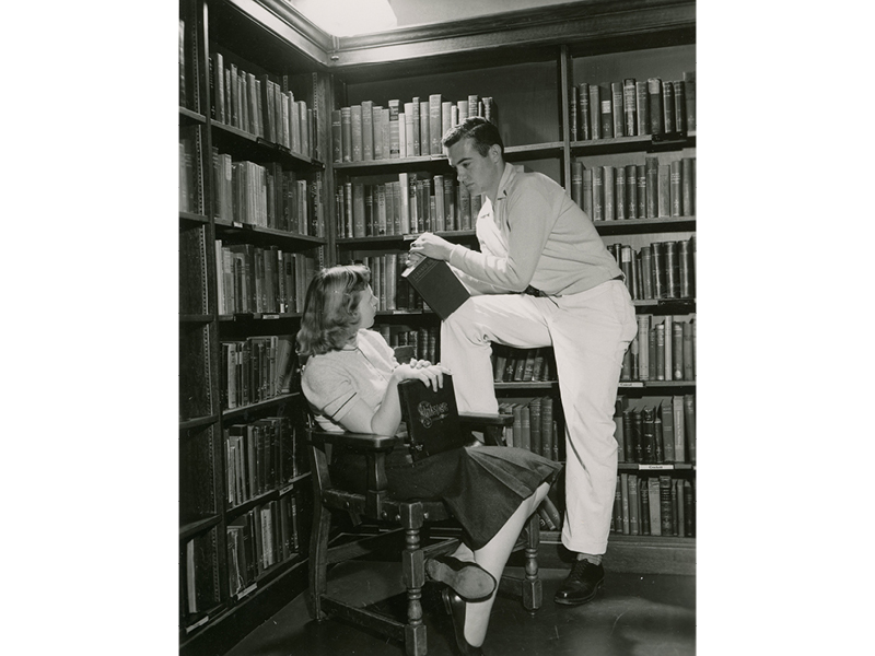 1955 students in Ontario Campus Library