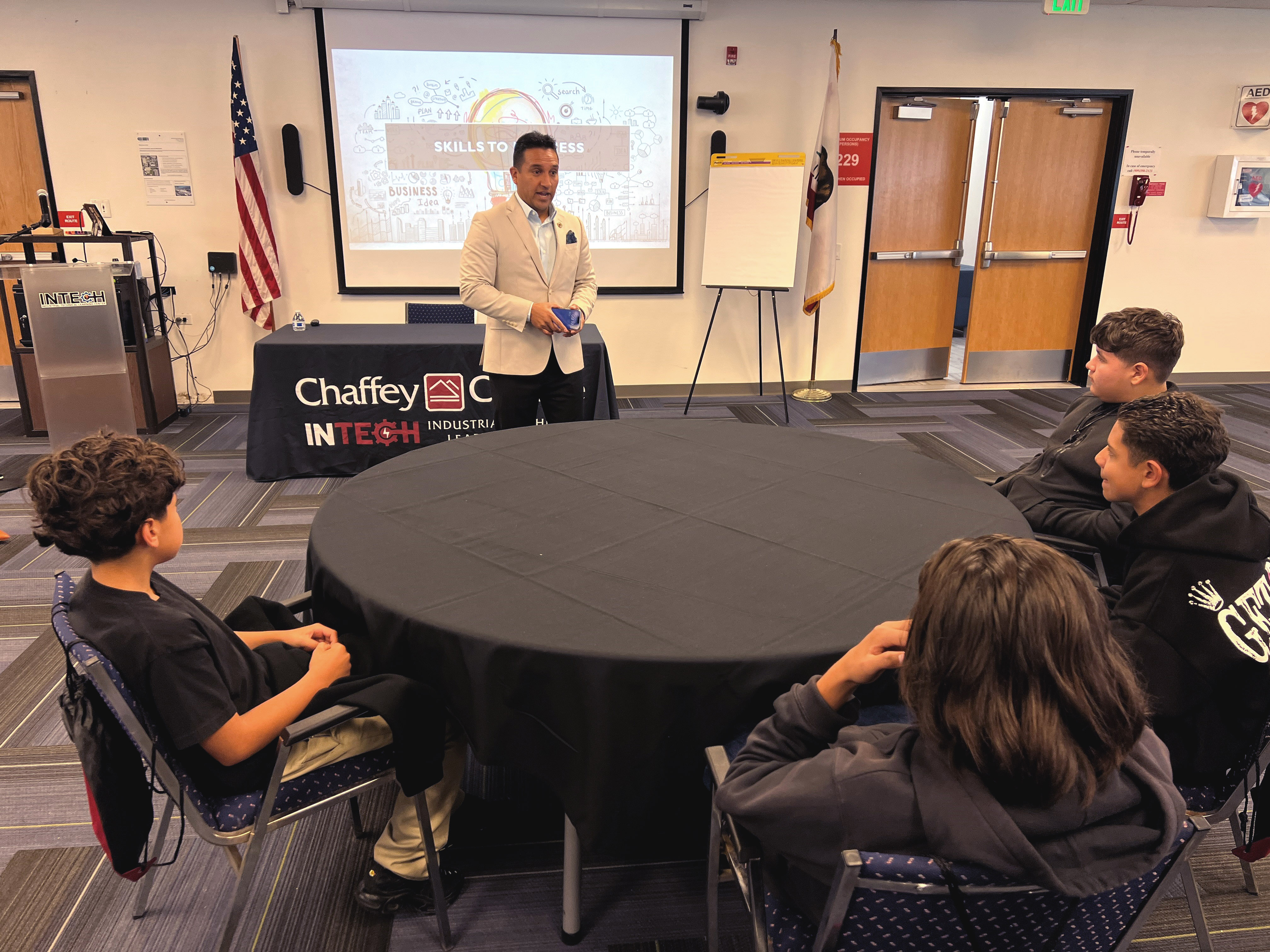 DeAnza Middle School tours InTech