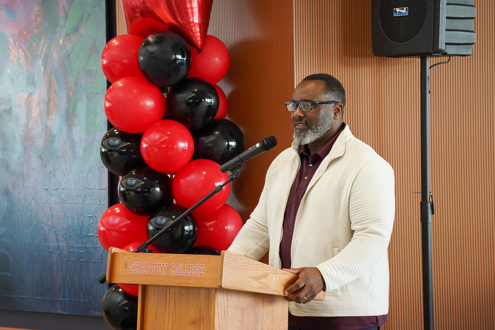 Samuel Dunson speaks at Juneteenth mural dedication.
